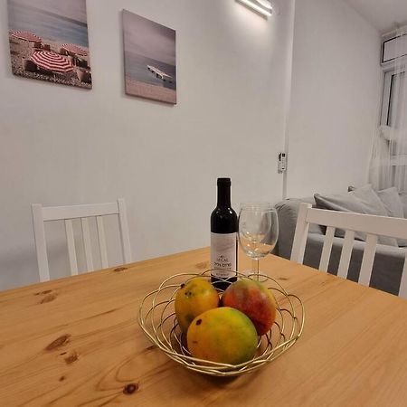Beautiful 2-Bedroom Sea-View Apartment 네타니아 외부 사진