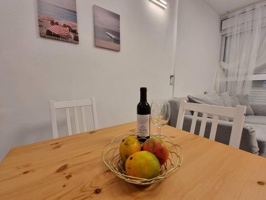 Beautiful 2-Bedroom Sea-View Apartment 네타니아 외부 사진