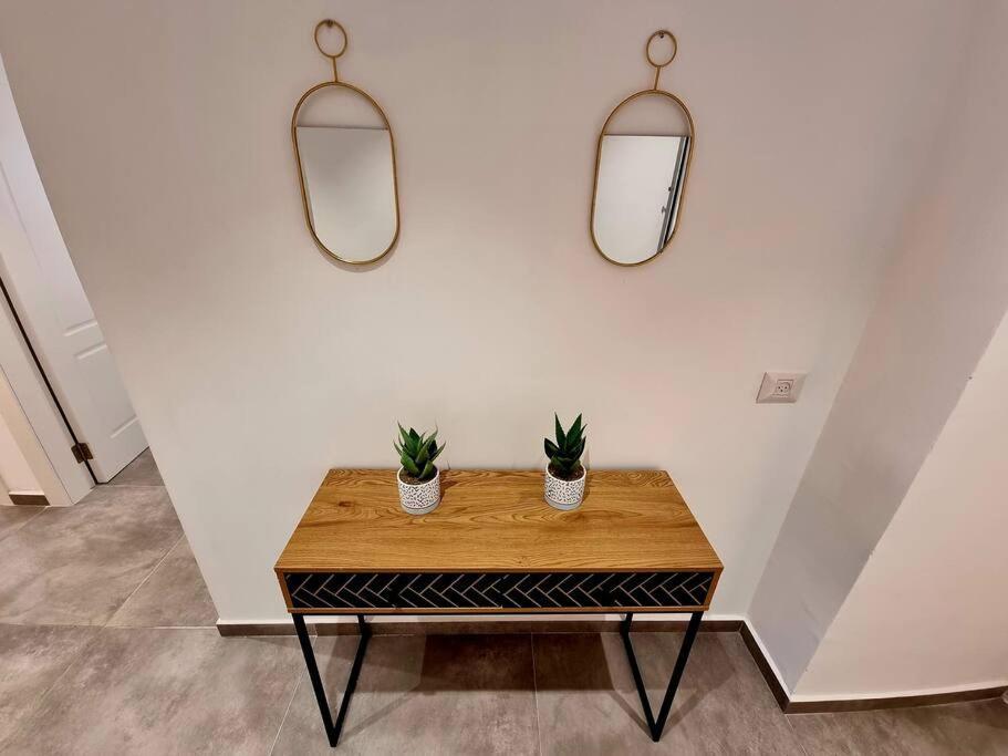 Beautiful 2-Bedroom Sea-View Apartment 네타니아 외부 사진