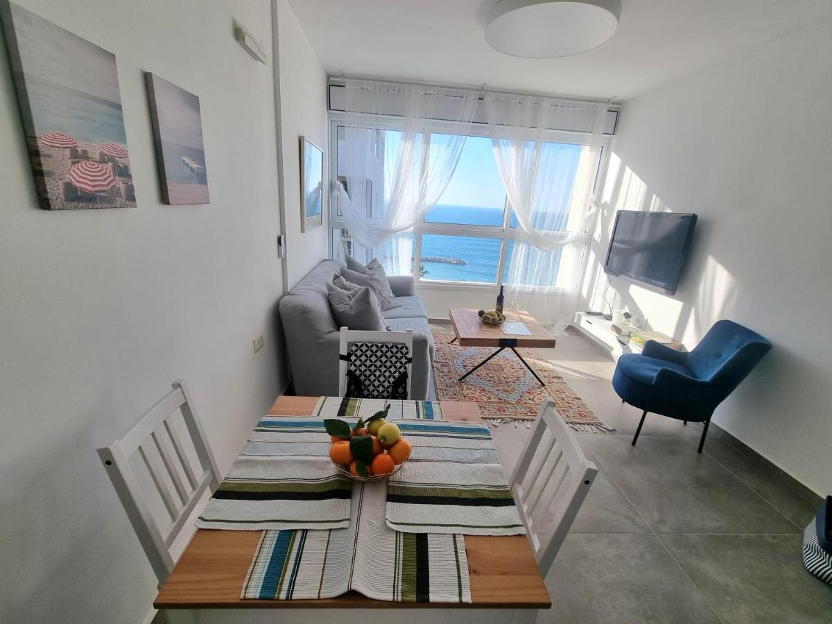 Beautiful 2-Bedroom Sea-View Apartment 네타니아 외부 사진